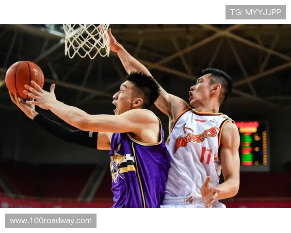 队长马克格伊领航球队新征程凝聚信念与荣光书写赛场传奇的领袖风范